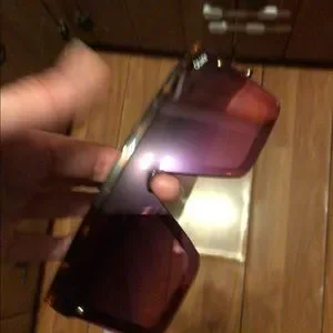 Quay Australia | Accessories | One Left Rare Quay Hindsight  display picture 3